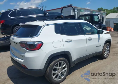 2024 Jeep Compass Latitude Lux Fwd z USA, uszkodzony, nr VIN 3C4NJDFN8RT142657